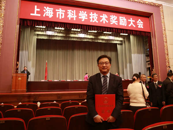 神经内科王坚教授.jpg