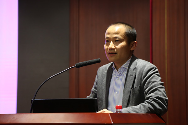 15618057363966.jpg 3Thomas Leung教授2_副本.jpg