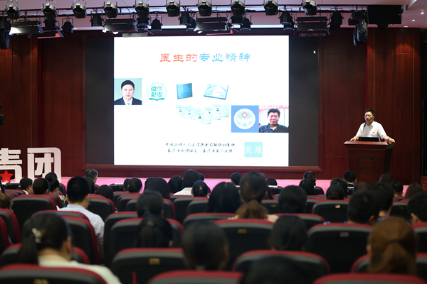 15637773607027.jpg 5A8A4151 吴展_副本.jpg