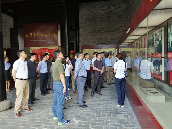15669223044779.jpg 5参观工农兵政府旧址_副本.jpg