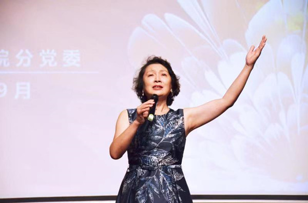 15686269527885.jpg 9陈以心献唱_副本.jpg