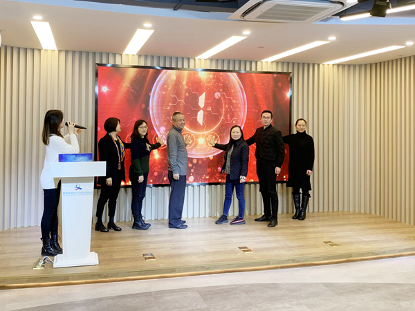 16152776315167.jpg 华山医院医务社工部牵头的“康友乐”社区老年健康关怀计划启动仪式成功举办7.jpg