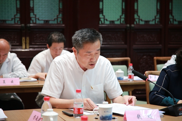 16343048657156.jpg 钱书记.JPG
