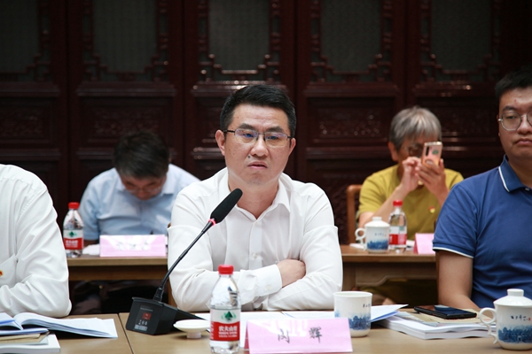 16343049449106.jpg 巡视组领导闵.JPG