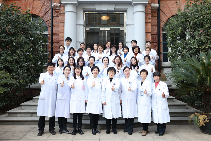 1.人才培养大合照.png