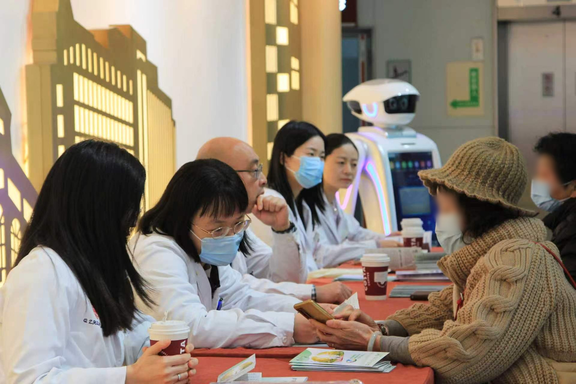 华山—静安医联体举办世界肾脏日公益活动，构建肾脏健康守护网